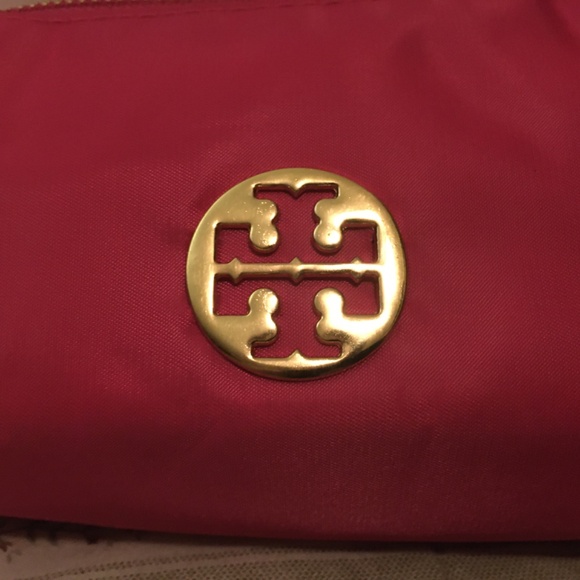 Tory Burch hot pink wristlet/toiletry bag - Picture 3 of 6